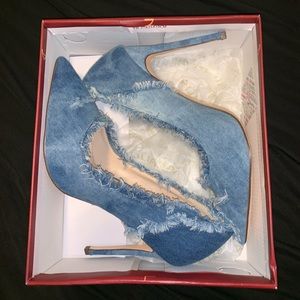 Denim Frayed Pointy Toe Pumps